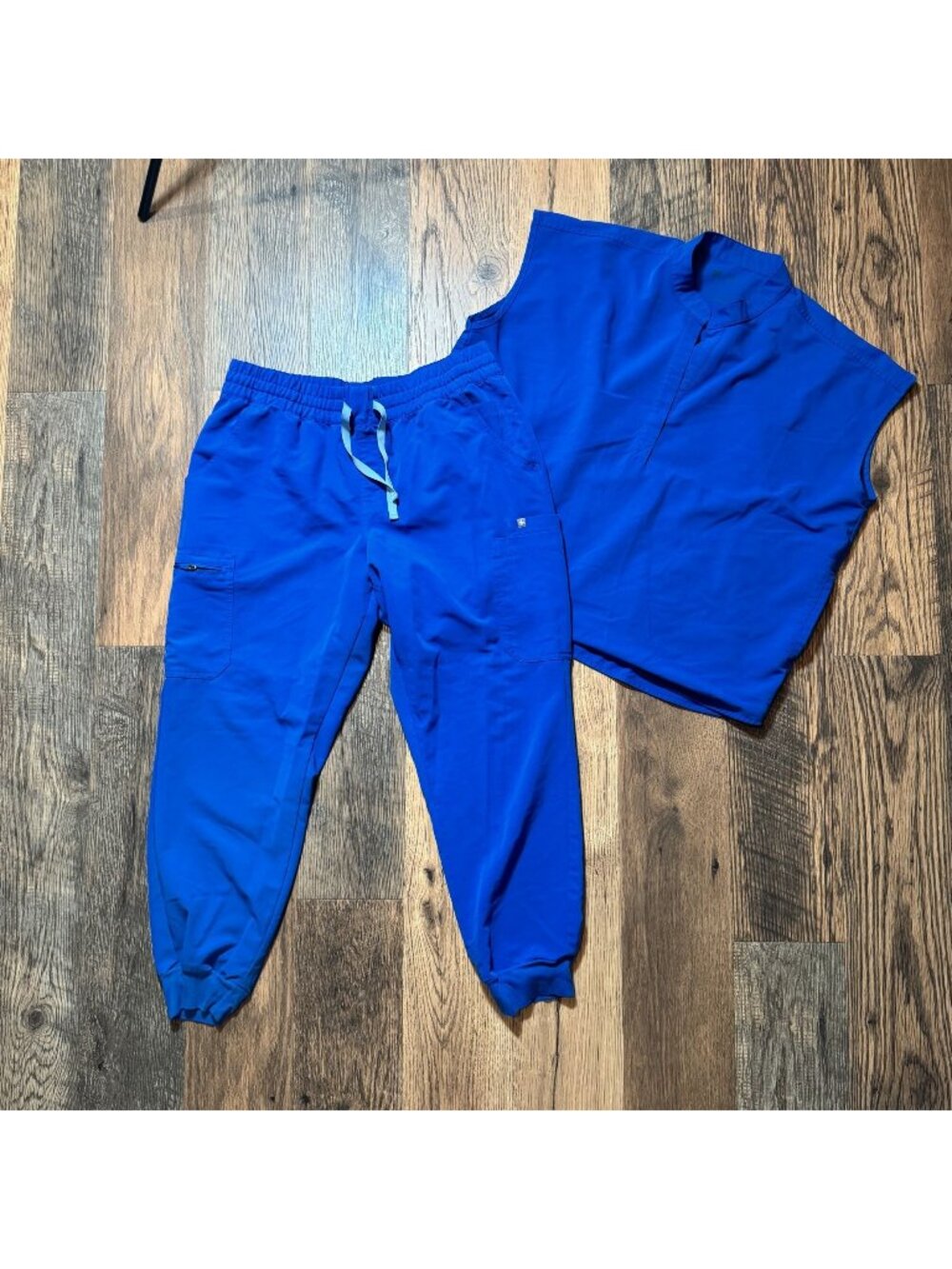 FIGS Set Zamora Jogger Scrub Pant & Rafaela Oversized Scrub Top Royal Blue XL